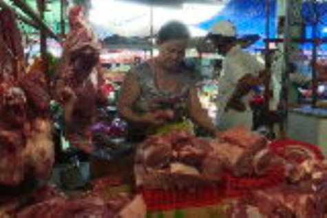 Giá heo hơi giảm sâu, thị trường ảm đạm