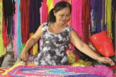 Làm thảm vải thu nhập khá