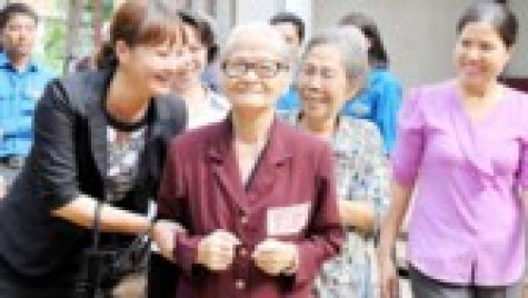 Dân số Việt Nam già hoá cực nhanh