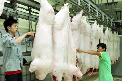 Giá thịt heo tăng vọt: Cảnh báo từ nhiều phía