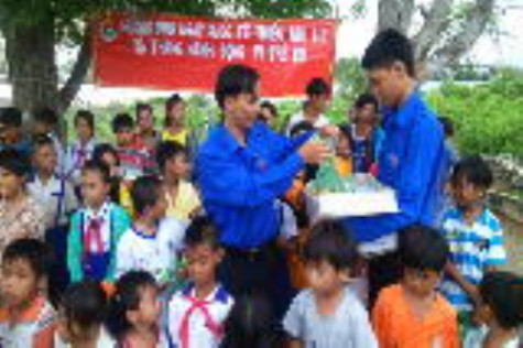 Sức trẻ bám đất phù sa