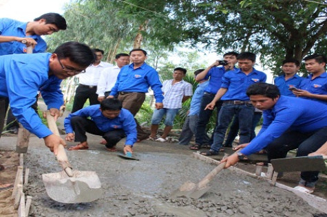 Góp sức xây dựng quê hương