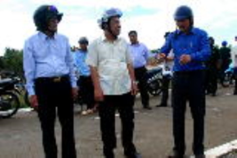 Tuyệt đối không để dân sống ở rừng phòng hộ ngoài đê