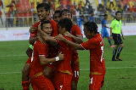 Kịch tính lượt trận đầu tiên của bảng A bóng đá nam SEA Games 29