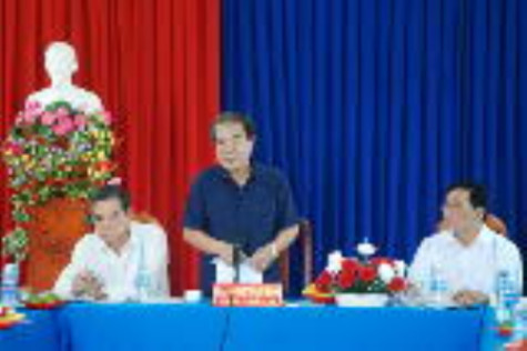 Mỗi cán bộ, đảng viên phải là một tấm gương để người dân noi theo