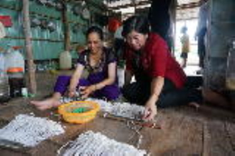 Khá lên từ nghề làm lưỡi câu kiều