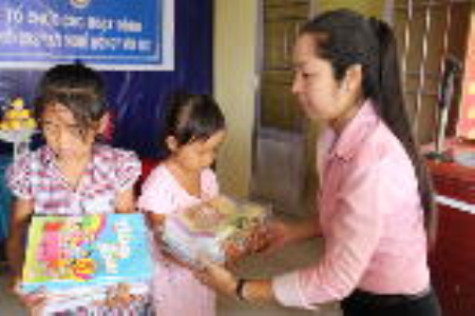 "Kỳ nghỉ hồng" đến với trẻ em vùng sâu