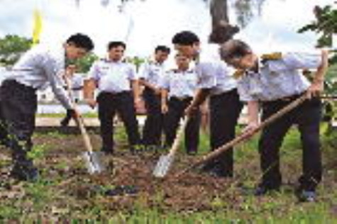 Lữ đoàn 962 dũng cảm mở đường, kiên cường giữ biển