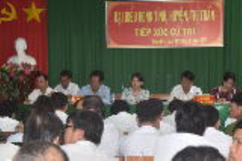 Tiếp thu, giải đáp nhiều ý kiến cử tri đặt ra