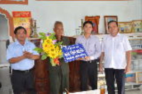 Những căn nhà mang nặng nghĩa tình