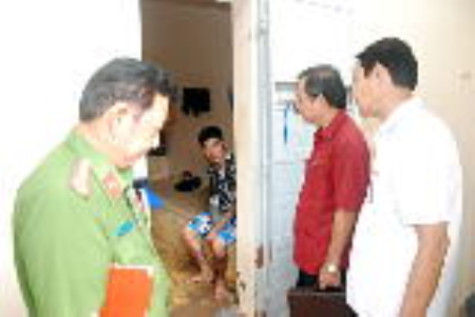 Đưa pháp luật vào cuộc sống