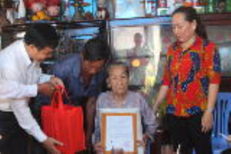 Bàn giao 2 ngôi nhà tình nghĩa