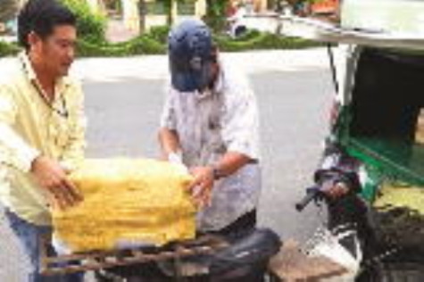 Hải sản “lên mạng” kiếm khách