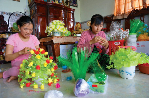 Hoa thủ công đón Tết