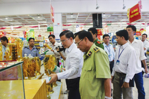Cao điểm đấu tranh chống buôn lậu, gian lận thương mại