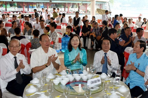 Kết nối cộng đồng xây dựng quê hương
