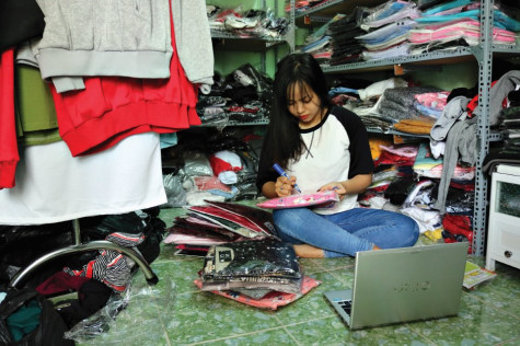 Sống khoẻ nhờ gian hàng online