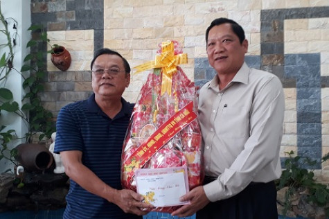 Chúc Tết nguyên lãnh đạo tỉnh qua các thời kỳ