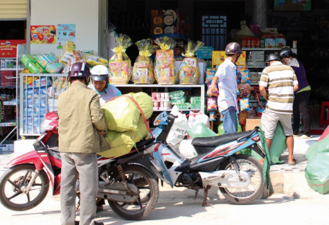 Hàng Tết về nông thôn