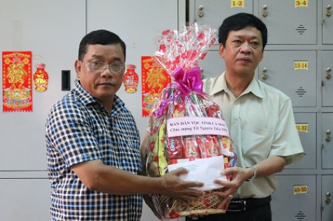 Thăm và chúc Tết Nguyên tiêu đồng bào Hoa