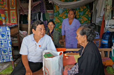 Người đại biểu gần dân