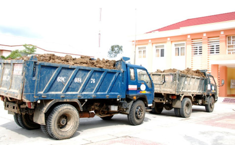 Đã xử phạt vẫn khai thác trái phép đất mặt