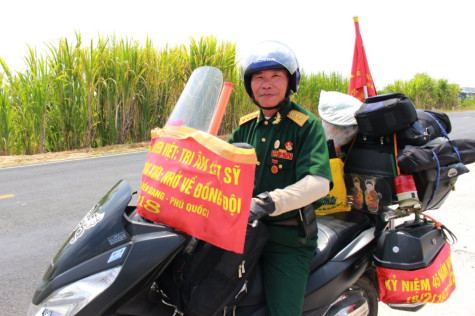 Cựu chiến binh  xuyên Việt tri ân liệt sĩ