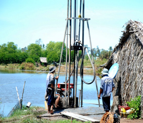 Hàng trăm hộ dân xã Khánh Hoà thiếu nước ngọt