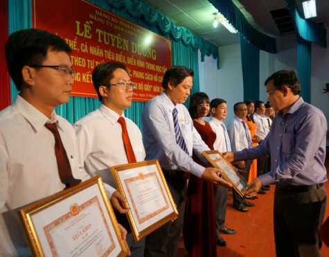 Tuyên dương 26 tập thể, 92 cá nhân “Học tập và làm theo tư tưởng, đạo đức, phong cách Hồ Chí Minh” năm 2018