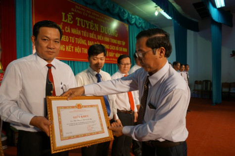 Lan toả những điển hình  học tập và làm theo gương Bác