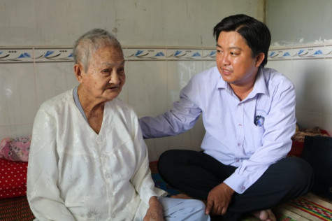 Hưng Mỹ chăm lo người có công