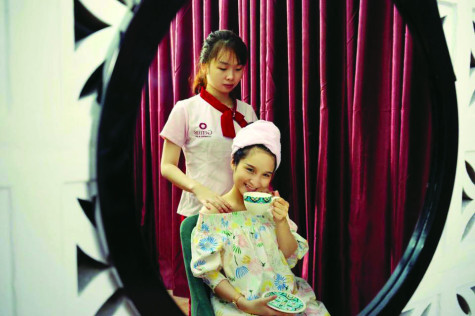 Nghị lực cô chủ trẻ