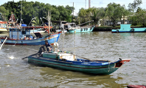 Chuyển đổi ngành nghề cho ngư dân ven biển còn lắm bộn bề