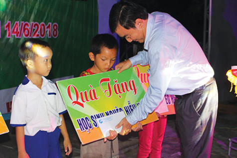 Hình thành thói quen ủng hộ hàng Việt