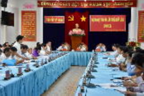 Đảm bảo ổn định chính trị, hoàn thành các chỉ tiêu phát triển KT- XH