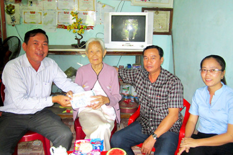 Tô thắm truyền thống đền ơn đáp nghĩa