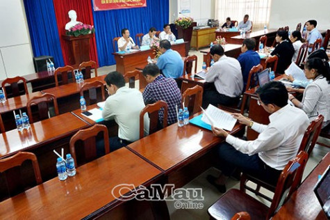 Những buổi đối thoại vắng bóng doanh nghiệp