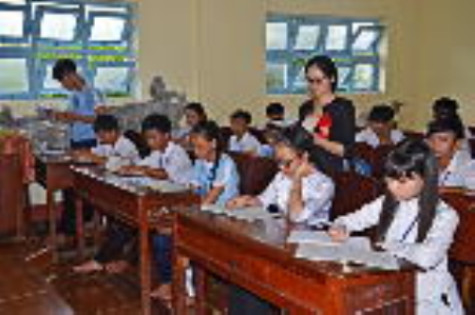 Đang đào tạo lại 81 giáo viên tiểu học để dạy mầm non