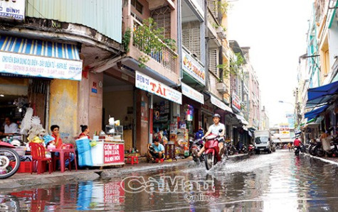 Giao thông nội ô TP Cà Mau rối ren và xuống cấp