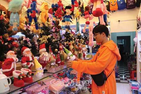 Thị trường Noel bắt đầu sôi động