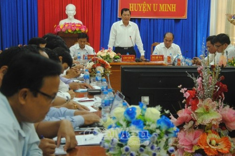 Quan tâm hơn nữa cuộc sống người dân dưới tán rừng