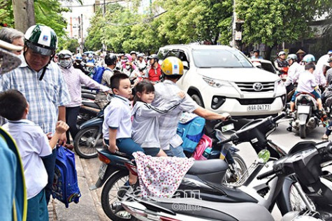 Tập trung hạ nhiệt giao thông