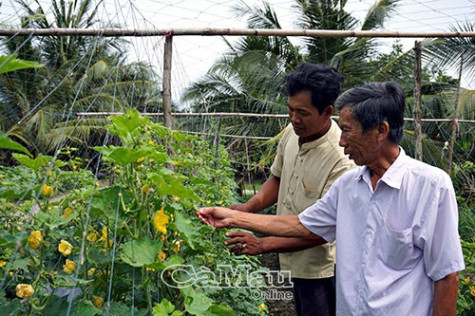 Bà con còn tín nhiệm thì còn cống hiến