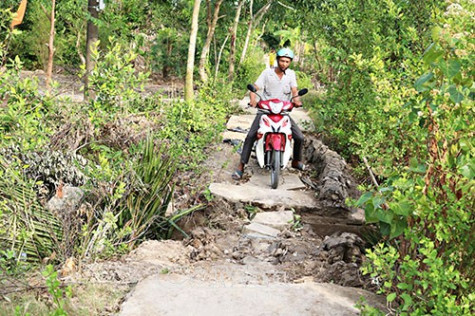 Gập ghềnh Kênh Lý, Kênh Xuôi