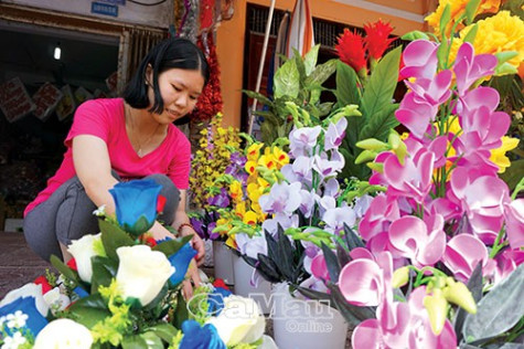 Nhộn nhịp thị trường trang trí tết