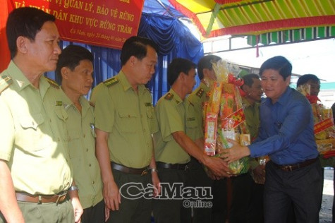 Đón tết vui tươi, tiết kiệm và bảo vệ rừng an toàn