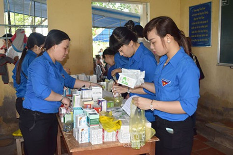 Sẻ chia yêu thương theo gương Bác