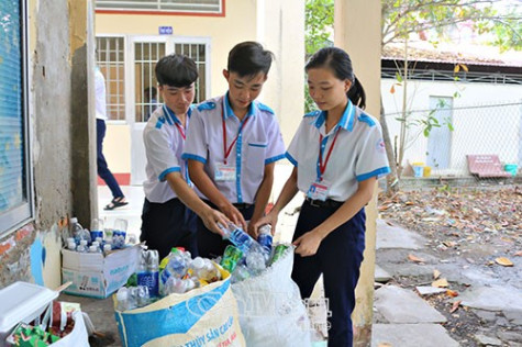 Học Bác  từ những điều  đơn giản