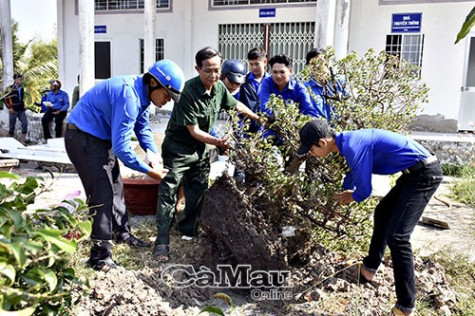 Cái Nước sôi nổi tháng Thanh niên