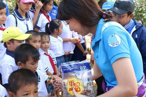 Ấm áp hành trình "Tuổi trẻ Cà Mau với biển đảo quê hương"